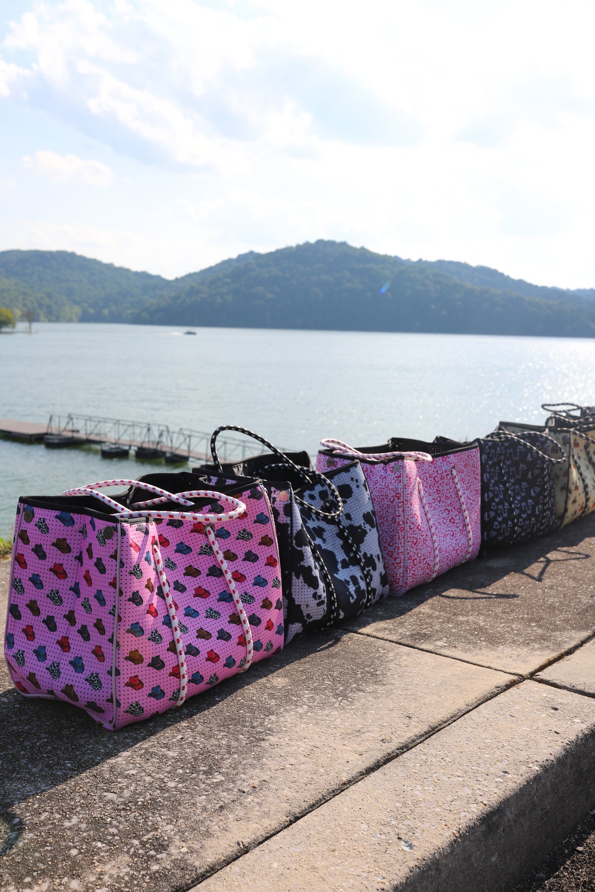 Beach Hand Bag in Black Pink Cowboy Hat