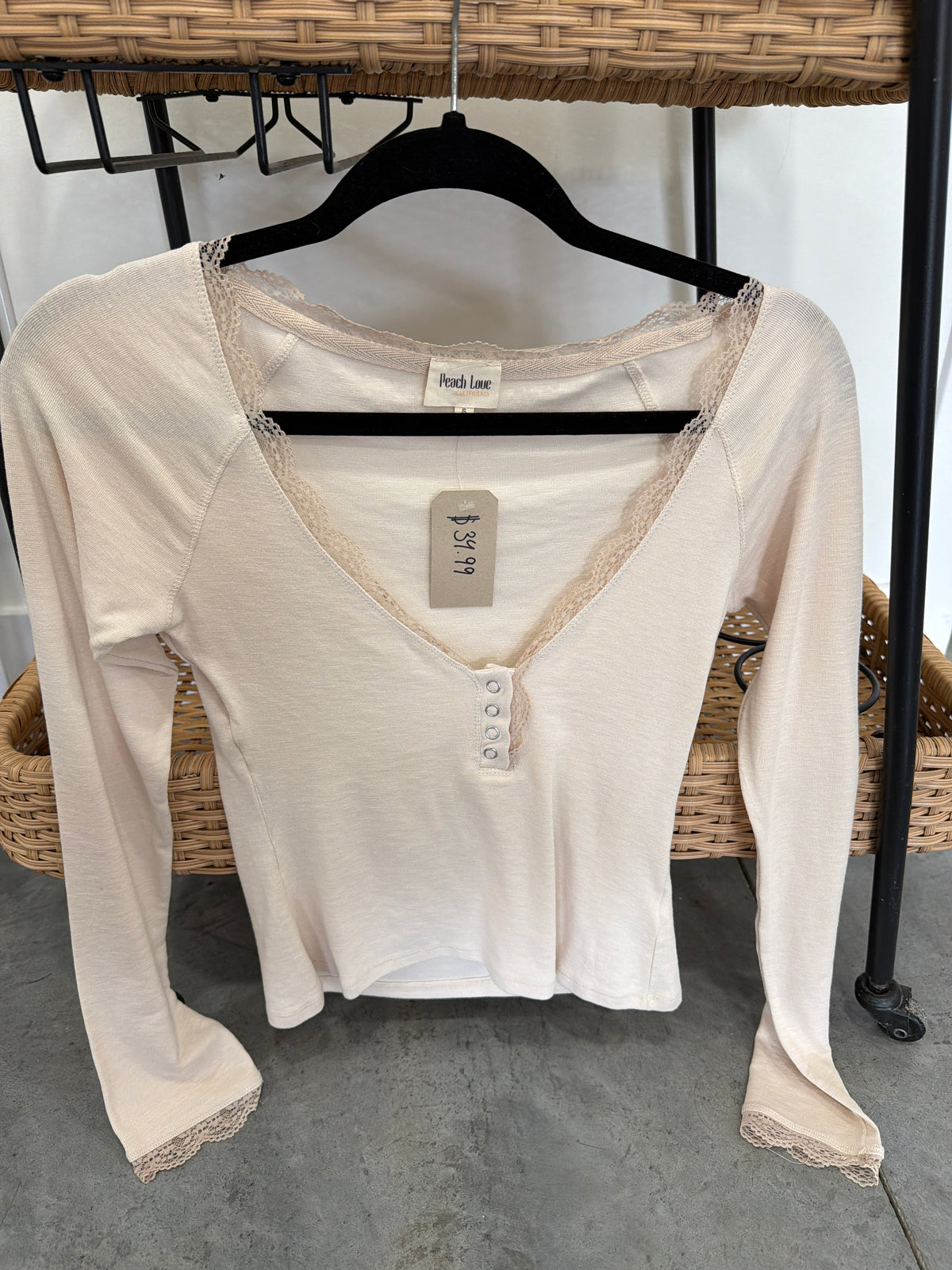 Cream Lace V-Neck Long Sleeve