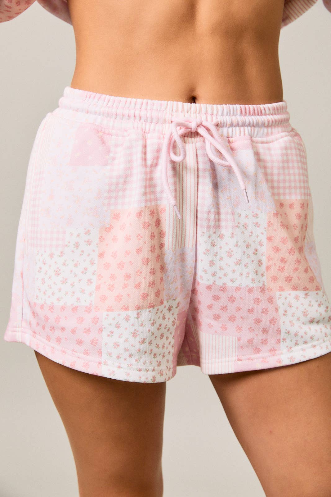 PATCH WORK PRINTED SWEATSHORTS: SAGE-MULTI / L