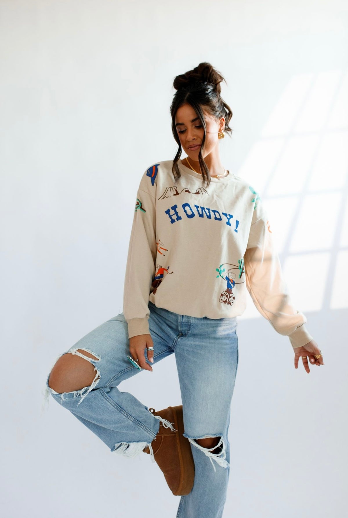 Retro Graphic Howdy Sweatshirt