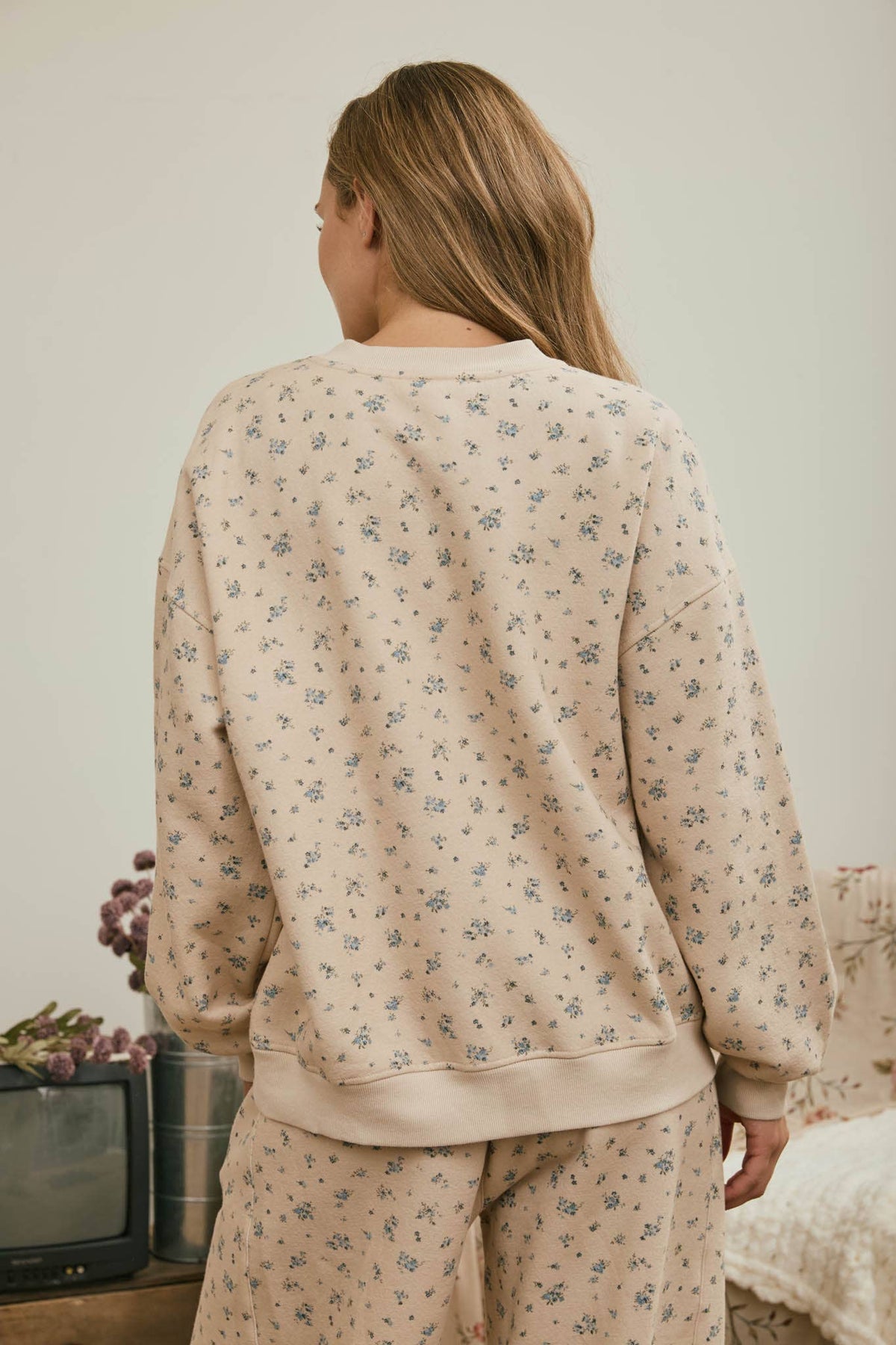 DITSY FLORAL BOXY CREW NECK SWEATSHIRT
