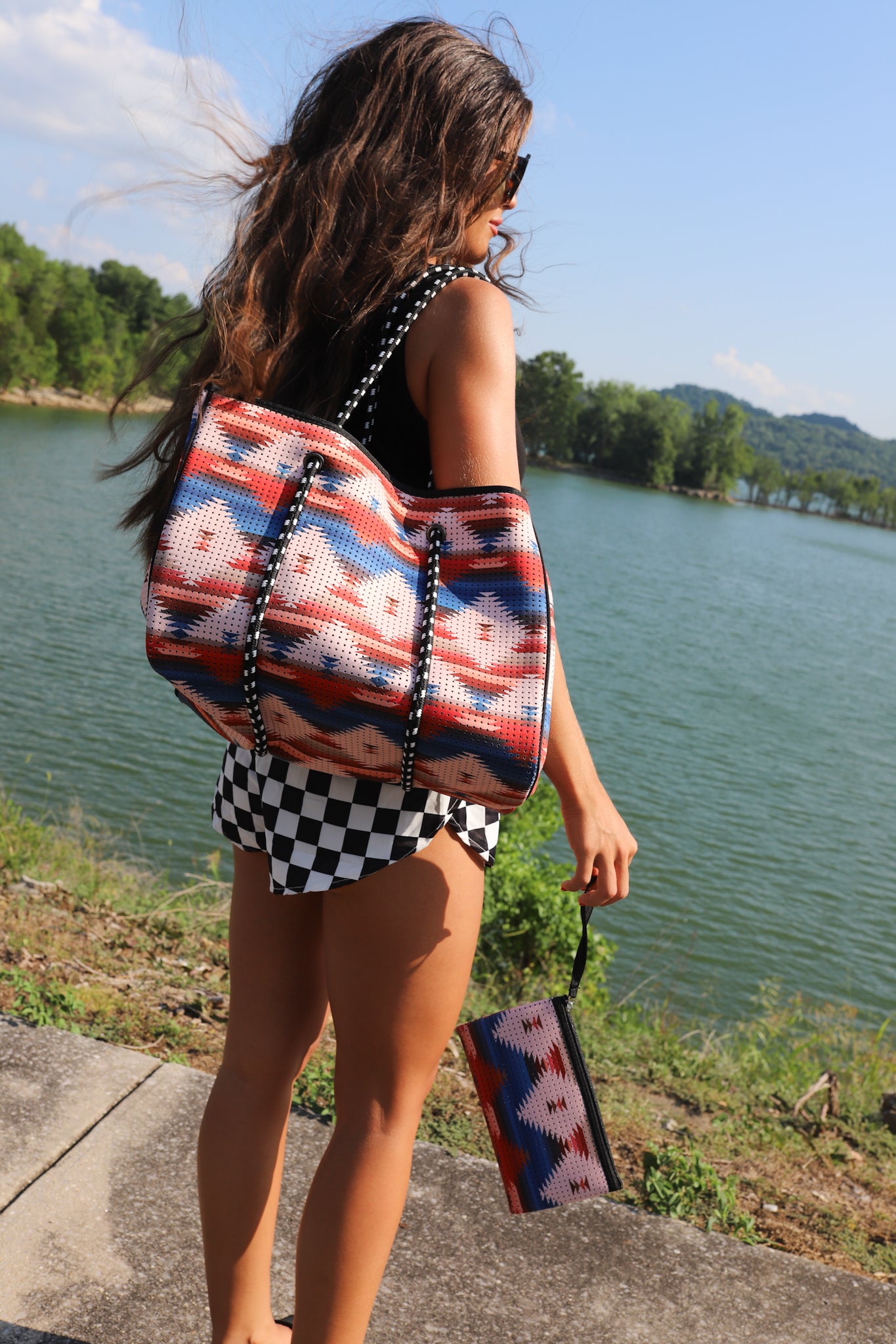 Beach Hand Bag in Aztec