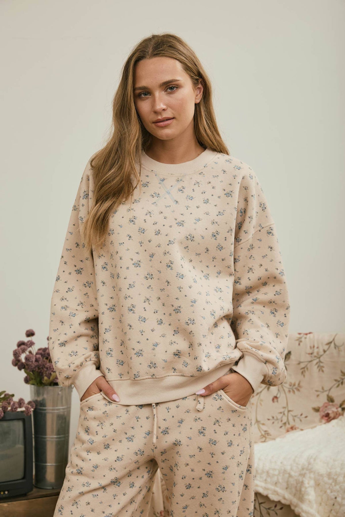 DITSY FLORAL BOXY CREW NECK SWEATSHIRT