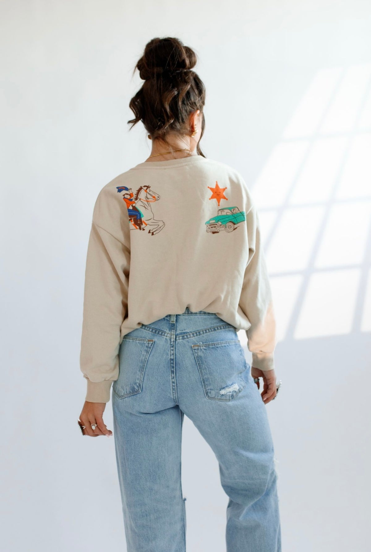 Retro Graphic Howdy Sweatshirt