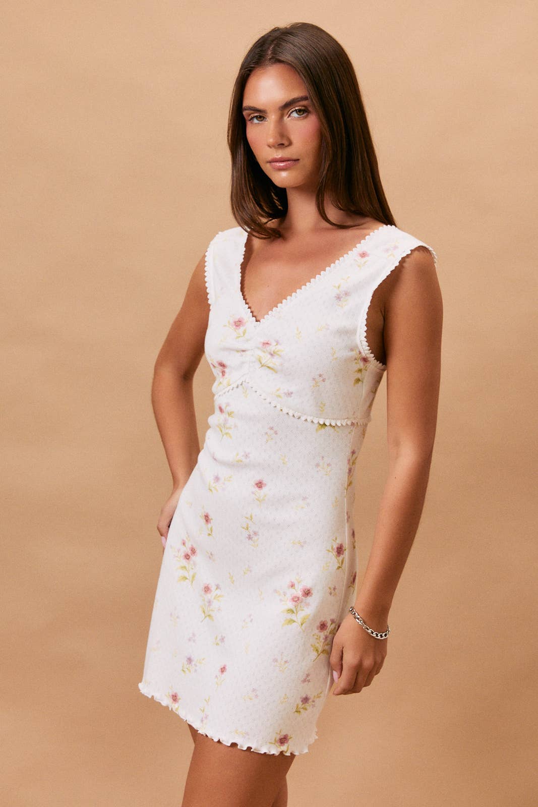 SLEEVELESS V-NECK LACE TRIM DETAIL POINTELLE MINI DRESS