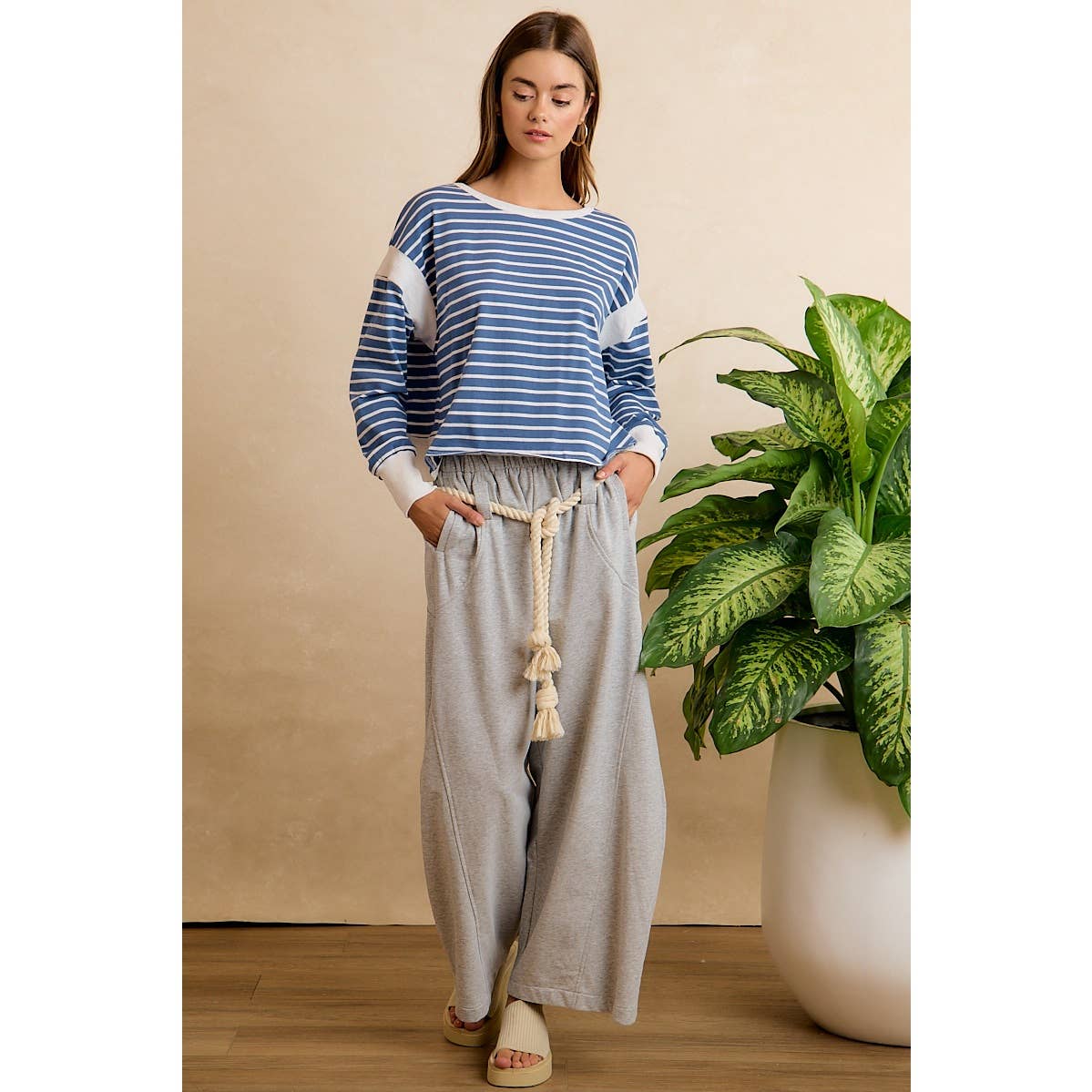 STRIPE OPEN BACK LONG SLEEVES TOP: HUNTER/IVORY
