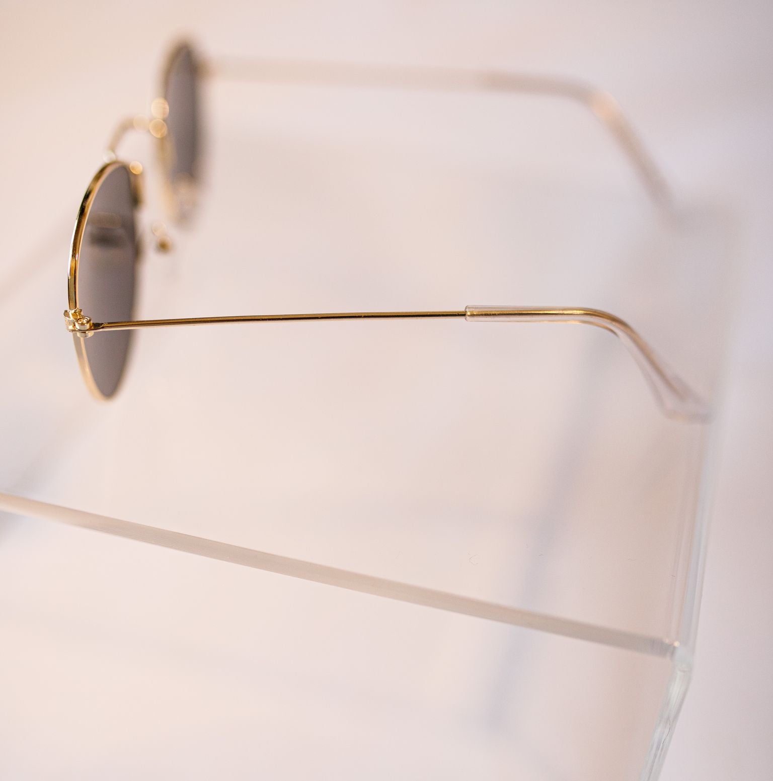 Gold Round Lens Sunglasses